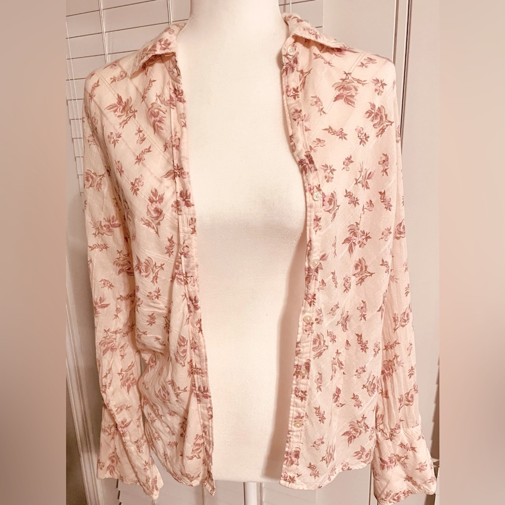 Girl Krazy • Light pink floral long sleeve button up